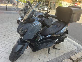 Yamaha TMAX 560 MAX SCOOTER
