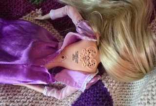 Muñeca Rapunzel 40 cm con música