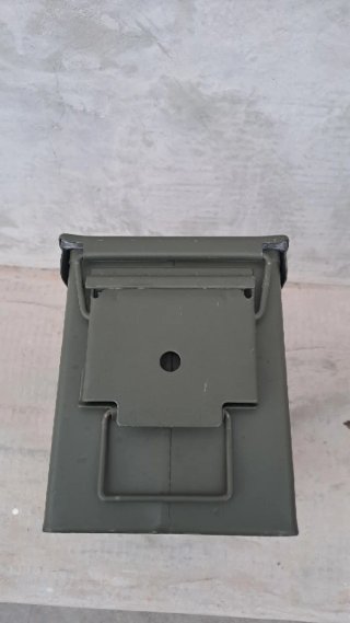 Cassetta metallica militare