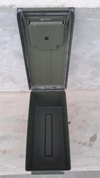 Cassetta metallica militare