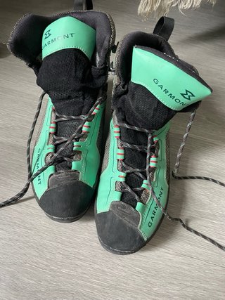 Botas Alpinismo Garmont Tower 37.5 Verde/Negro
