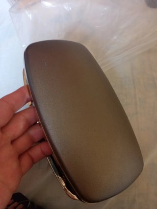 Bolso de fiesta rígido dorado