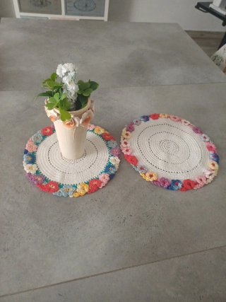 2 Tapetes Crochet Florales Hechos a Mano