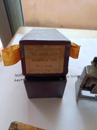 Numerador El Casco Modelo 500 Antiguo