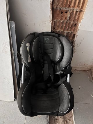 Asiento coche bebé gris