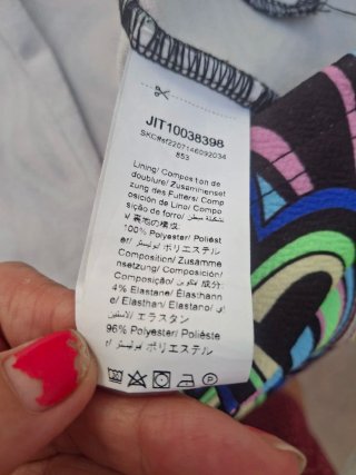 Chaqueta T 3XL. Nueva. Medidas en descripción