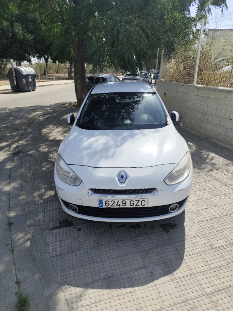 Renault Fluence 2012 - foto 1