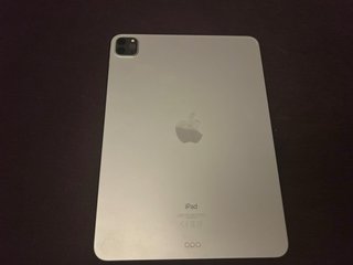 iPad Pro 11” 2021 chip M1 128g Plata