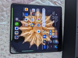 Honor Magic V2