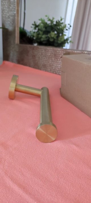 Portarrollos dorado envejecido cepillado. Nuevo.