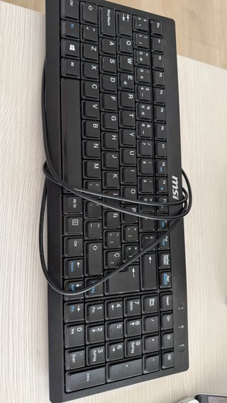 MSI Mini PC Pro con Teclado y Ratón