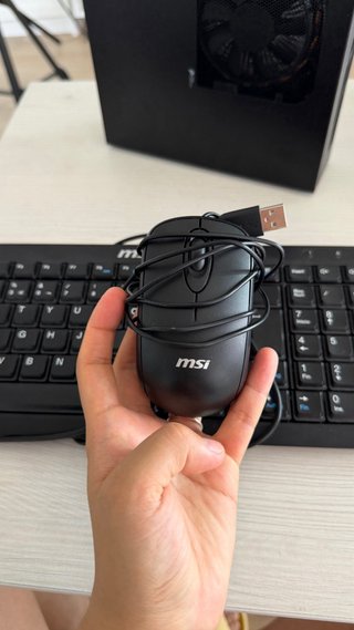 MSI Mini PC Pro con Teclado y Ratón