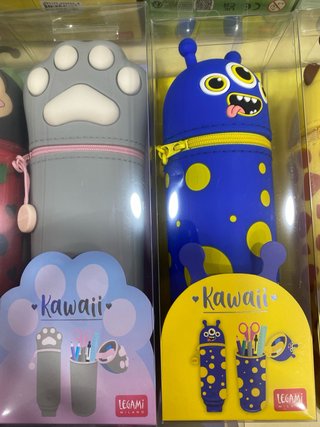 Legami 11 astucci kawaii assortiti