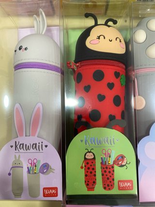 Legami 11 astucci kawaii assortiti