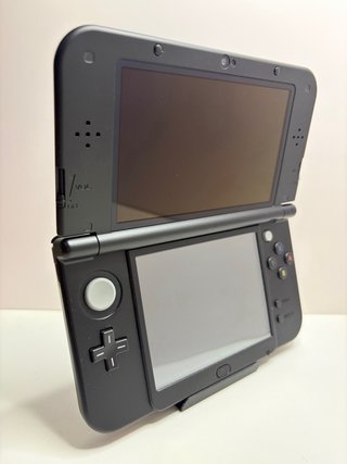 New Nintendo 3DS XL Solgaleo & Lunala