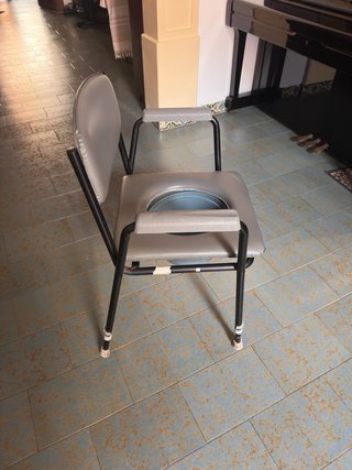 Silla WC Portátil con Cubeta