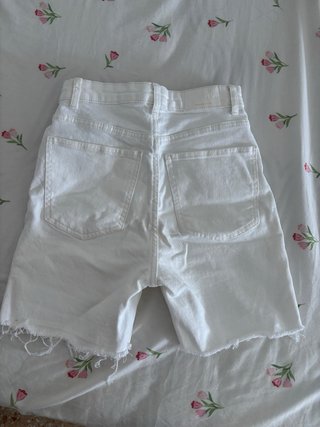 Shorts blancos Bershka talla 34