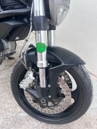 Ducati Monster 696 Negra