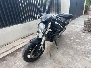 Ducati Monster 696 Negra