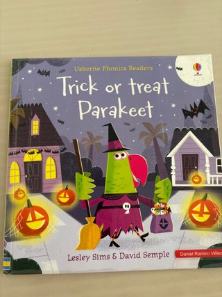 Libro Trick or treat Parakeet