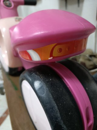Bicicleta correpasillos rosa para niños