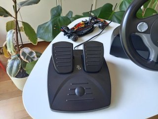 Volante SuperDrive SV 250 con Pedales