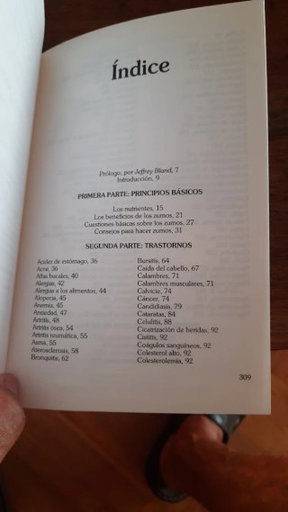 Licuadora Becken + Libro de recetas de frutas