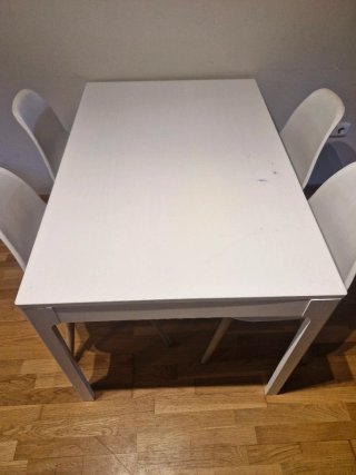 Conjunto mesa y 4 sillas comedor