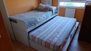 Mueble juvenil cama nido y armario.
