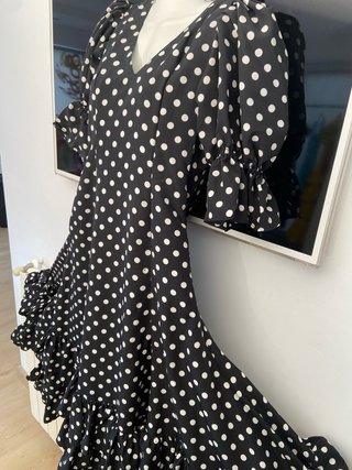 284 Traje Sevillanas Lunares Negro y Blanco