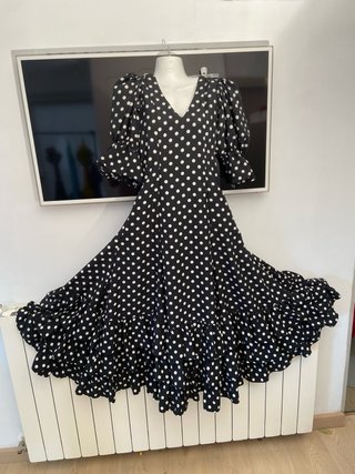 284 Traje Sevillanas Lunares Negro y Blanco