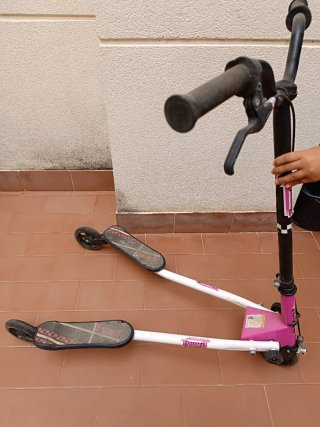 Patinete 3 Ruedas Rosa y Negro