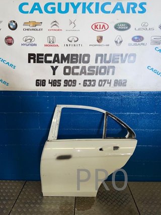 Mercedes clase C w204 puerta trasera izquierda