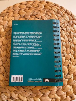 Libro de la cerveza y libro de cocteles