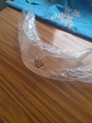 Visera transparente para casco