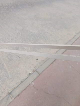 Esquineros marrones para construcción