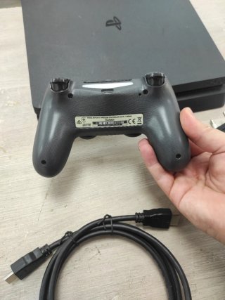 Consola PS4 Slim 500GB Negra + Accesorios