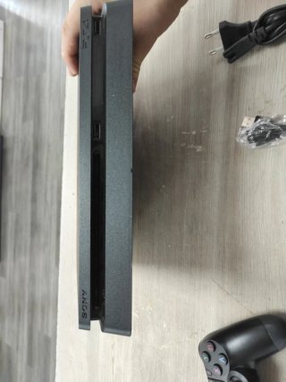 Consola PS4 Slim 500GB Negra + Accesorios