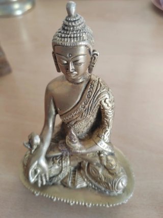 Buda Sanador con Flor de Loto