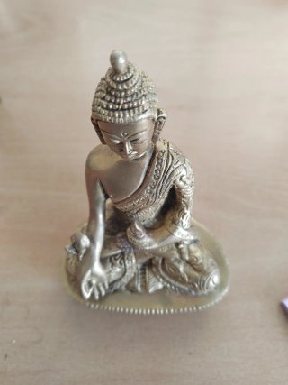 Buda Sanador con Flor de Loto