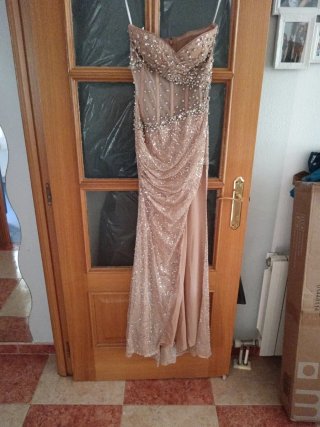 Vestido de fiesta dorado y rosa