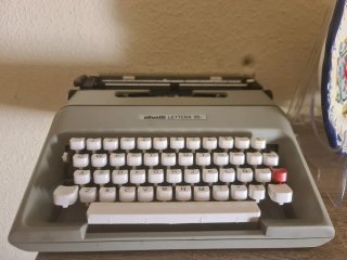 Máquina de escribir Olivetti Lettera 35