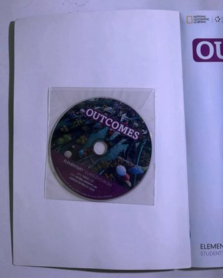 Vendo libro Outcomes Elementary (Second Edition)
