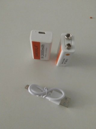 2 Pilas 9V Recargables 28000mAh + Cable USB