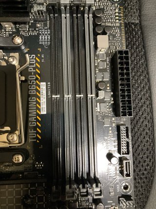 Placa Base ASUS TUF GAMING B650-PLUS