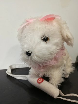 Perrita interactiva para pasear