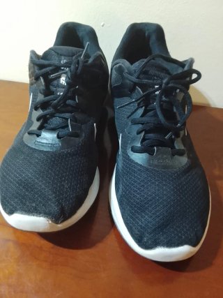 Zapatillas Nike Negras y Blancas