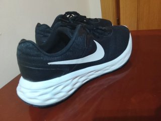 Zapatillas Nike Negras y Blancas