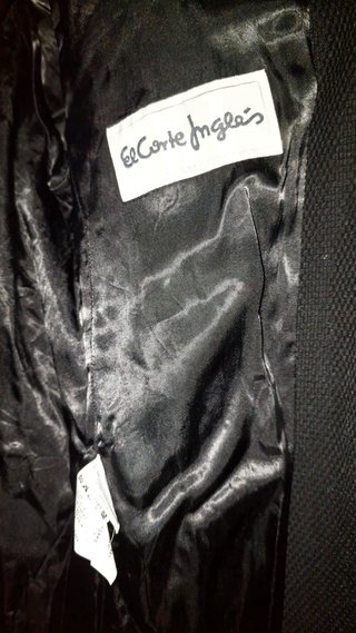 Gaban negro con cuello pelo desmontable