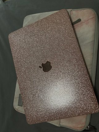 Macbook Air Oro Rosa oro con funda y carcasa
